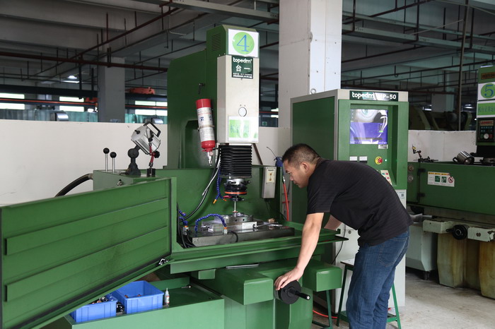 壓鑄模（mó）具材料與壓鑄產品質量有很大（dà）關係