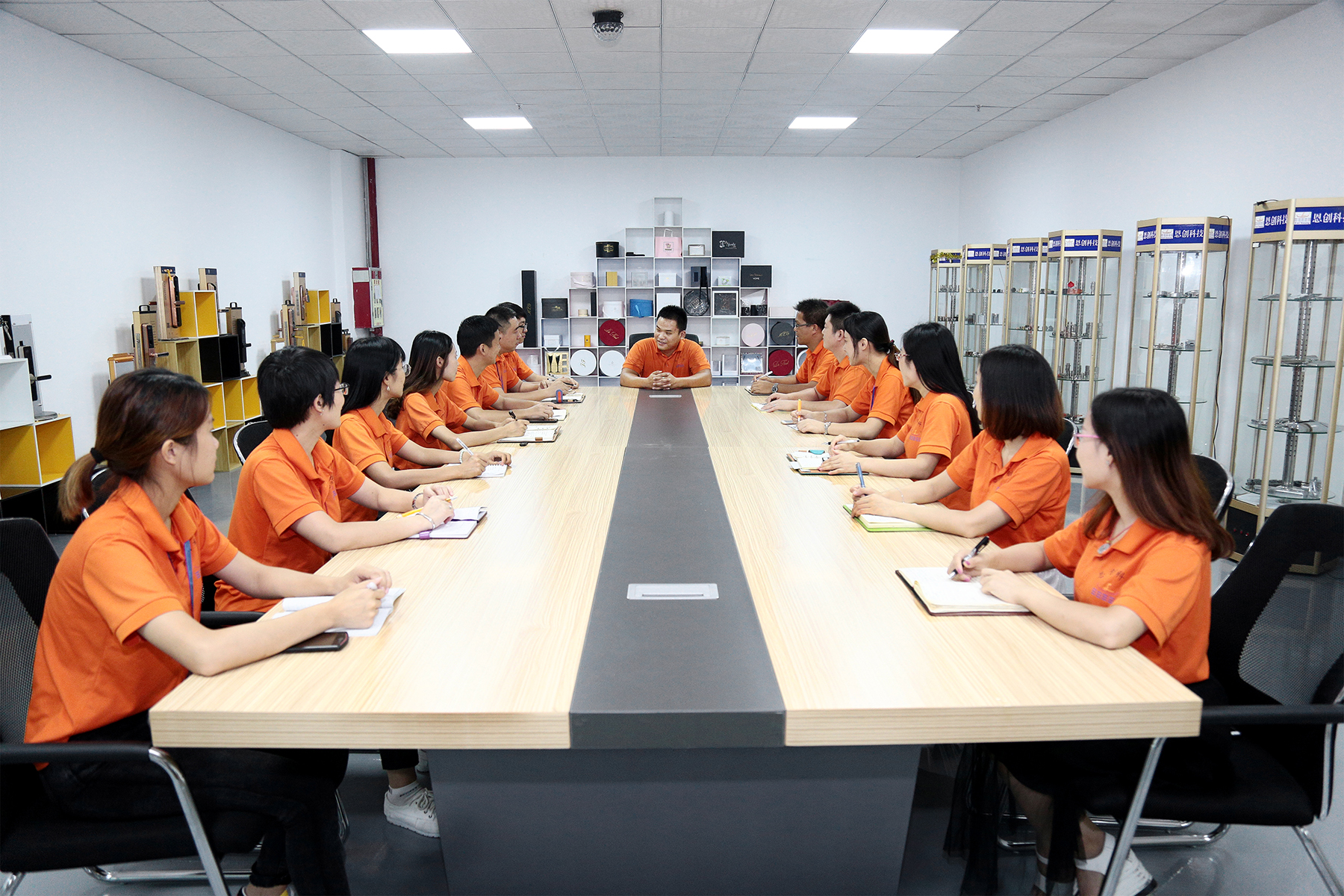 鋅合金壓鑄廠家噴塗的方式和注意事（shì）項（xiàng）